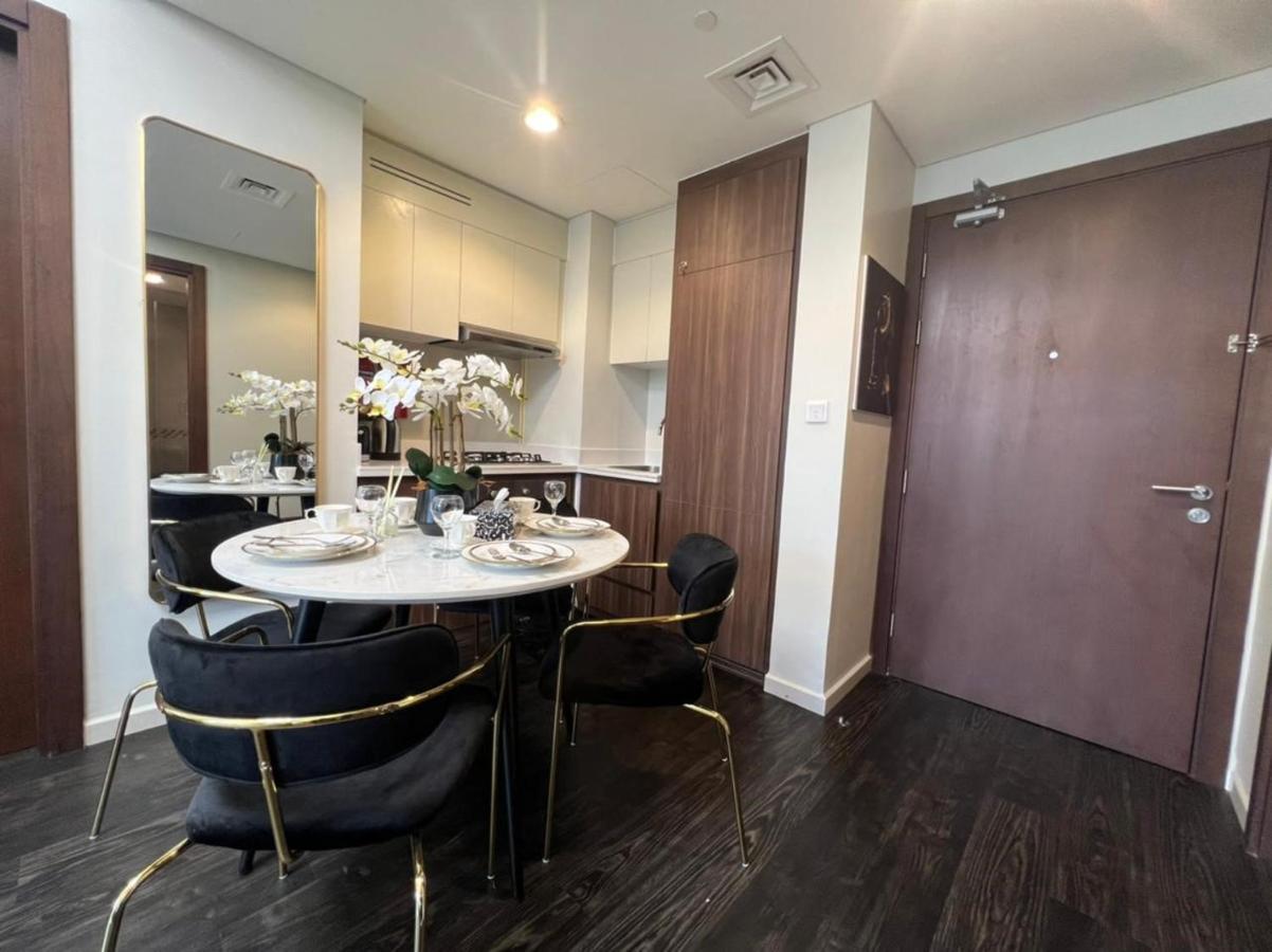 Luxury 2 Bedroom With Burj Khalifa View Dubai Bagian luar foto