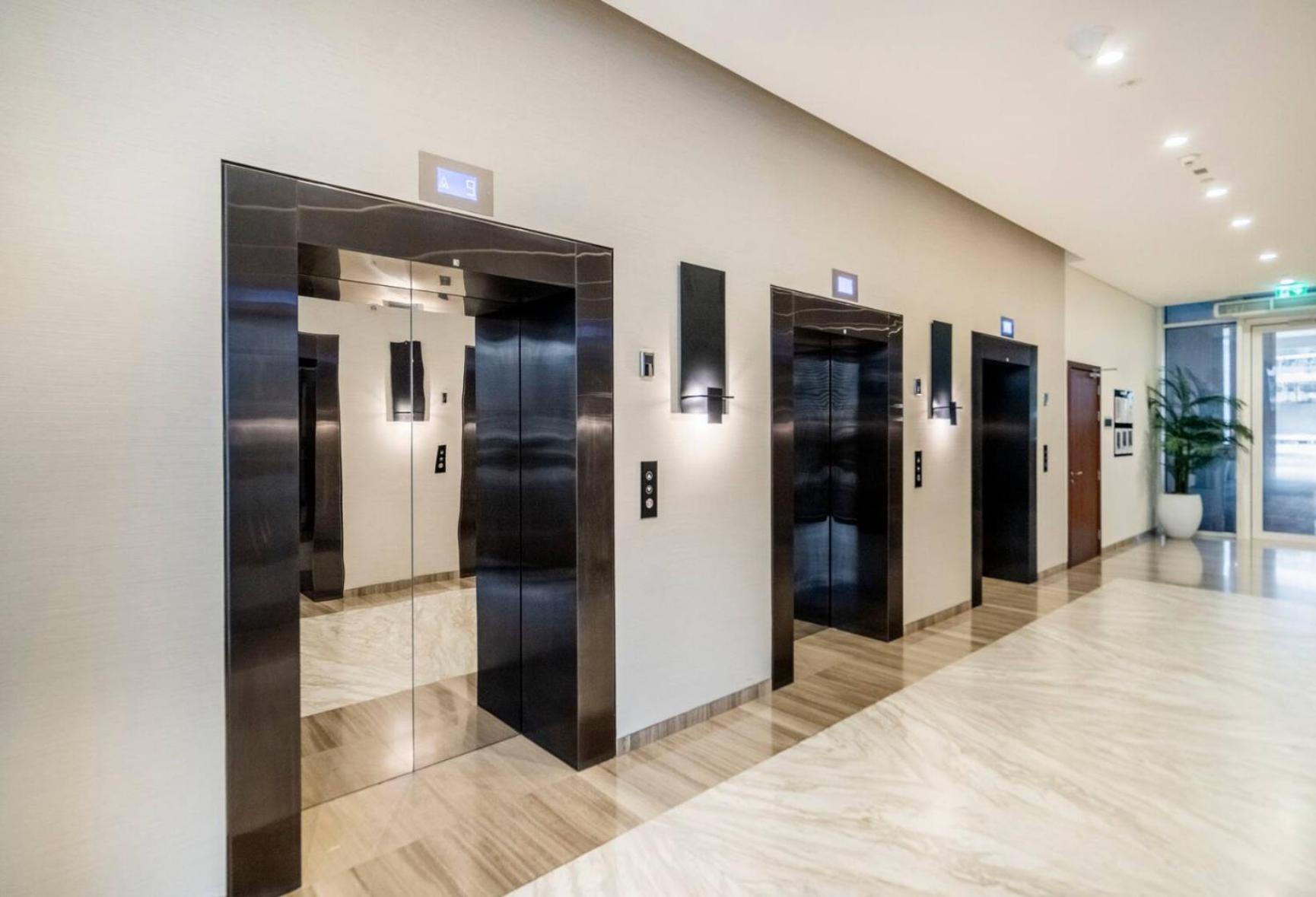 Luxury 2 Bedroom With Burj Khalifa View Dubai Bagian luar foto
